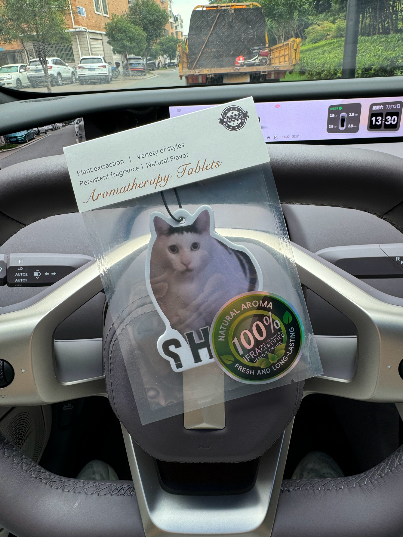 Huh? Cute White Cat Emoji Car  - Perfume Fragrance Emoji recensione e prezzo
